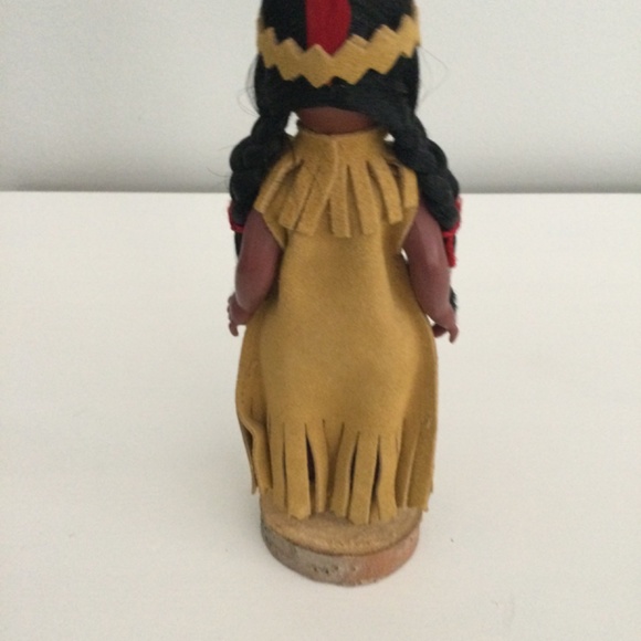 Vintage International Doll - Canada - Picture 4 of 6